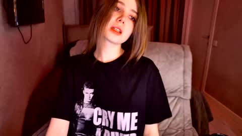 tripleprinces online show from April 27, 5:00 pm