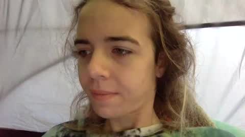 Snapshot of trippybb222 chatting on October 7, 1:30 pm trippybb222 online show from October 7, 1:30 pm