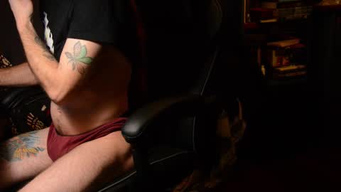 Snapshot of tripstocum chatting on February 2, 12:53 am FluideAmer online show from February 2, 12:53 am