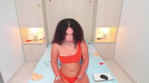 Snapshot of trishamoon chatting on January 7, 4:04 am TRISHA online show from January 7, 4:04 am