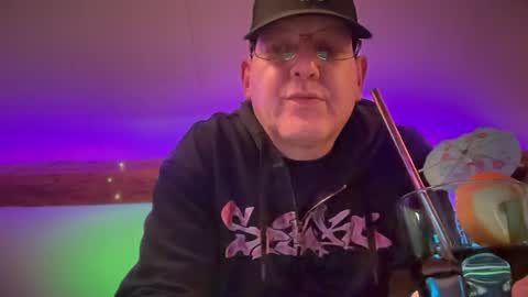 Snapshot of tritonspace chatting on April 21, 2:51 am Triton online show from April 21, 2:51 am