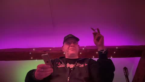 Snapshot of tritonspace chatting on April 22, 10:33 pm Triton online show from April 22, 10:33 pm