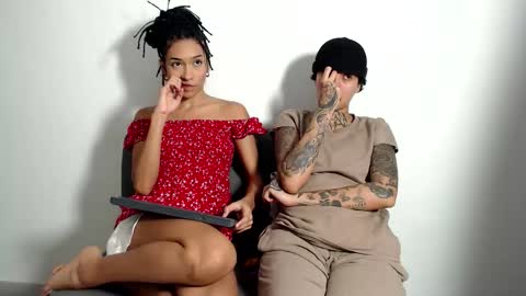trixiandsuki online show from November 11, 2:44 am