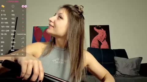 trixibell online show from February 5, 5:45 am