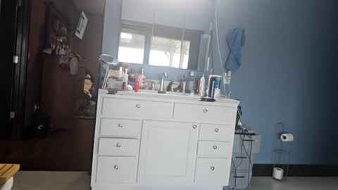 Snapshot of trojanswingers chatting on February 13, 5:54 pm trojanswingers online show from February 13, 5:54 pm