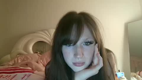 trophytranny online show from May 22, 2:19 am