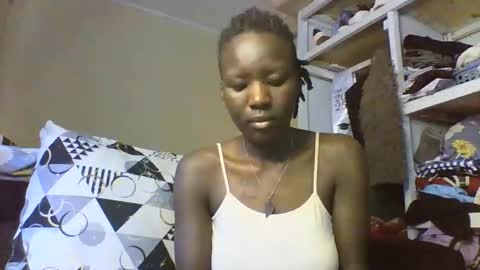 Snapshot of trouble456206957 chatting on January 9, 8:39 am darkbarbie online show from January 9, 8:39 am