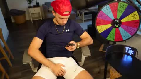 Troy Green online show from November 17, 10:15 pm