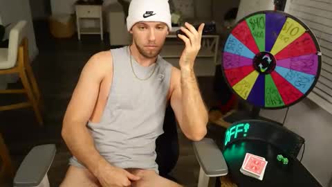 Snapshot of troy_greenxo chatting on June 9, 2:01 am Troy Green online show from June 9, 2:01 am