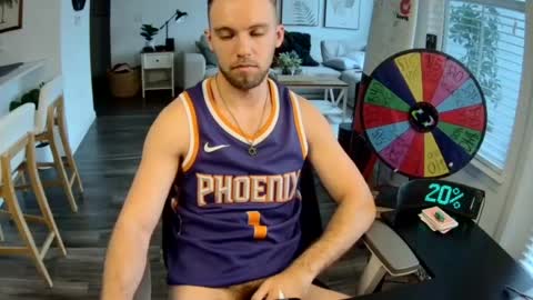 Snapshot of troy_greenxo chatting on June 20, 10:01 pm Troy Green online show from June 20, 10:01 pm
