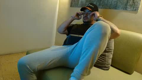 Troy online show from March 30, 3:29 am