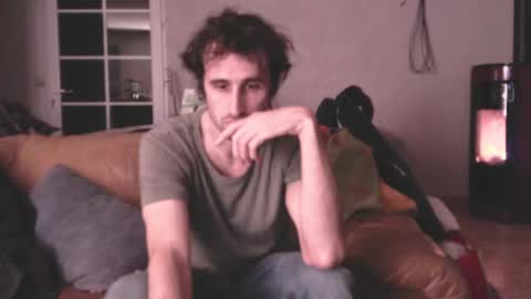 Snapshot of trucdeoufouf chatting on January 28, 10:12 pm trucdeoufouf online show from January 28, 10:12 pm