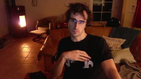 Snapshot of trucdeoufouf chatting on February 5, 9:40 pm trucdeoufouf online show from February 5, 9:40 pm