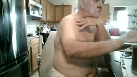 Snapshot of trucker63249 chatting on February 10, 3:21 pm trucker63249 online show from February 10, 3:21 pm