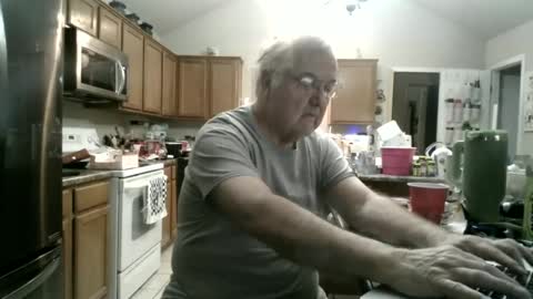 Snapshot of trucker63249 chatting on February 13, 2:34 am trucker63249 online show from February 13, 2:34 am