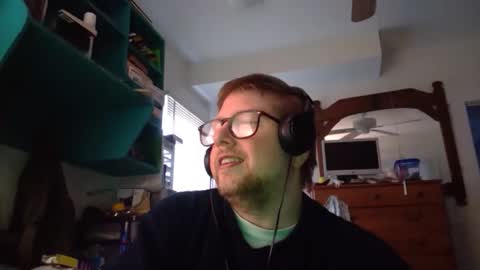 Snapshot of true_manofworth chatting on December 16, 7:00 pm HandicappedLaugher online show from December 16, 7:00 pm