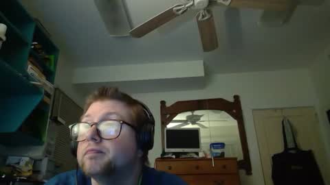 Snapshot of true_manofworth chatting on January 4, 5:58 am HandicappedLaugher online show from January 4, 5:58 am