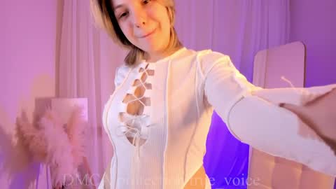 Snapshot of true_voice chatting on April 23, 12:40 pm Emma online show from April 23, 12:40 pm