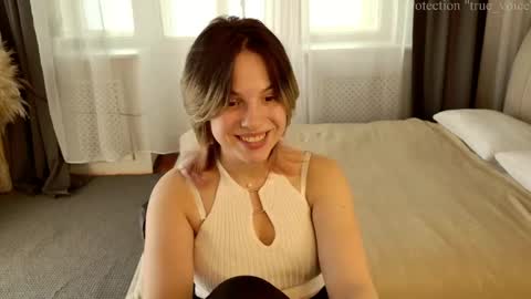 Snapshot of true_voice chatting on May 19, 12:22 pm Emma online show from May 19, 12:22 pm
