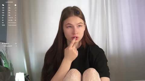 Eva Lewindosky online show from September 12, 1:49 am