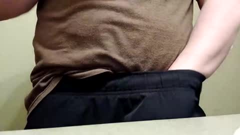 Snapshot of trukytom6969 chatting on March 15, 7:58 am trukytom6969 online show from March 15, 7:58 am