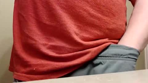 Snapshot of trukytom6969 chatting on April 4, 8:34 am trukytom6969 online show from April 4, 8:34 am