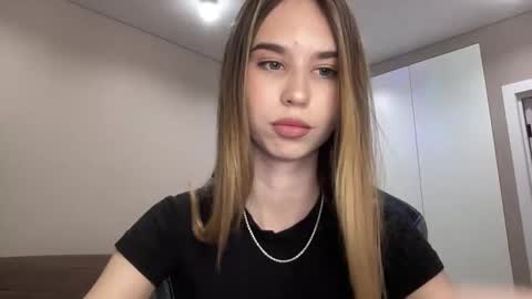 Snapshot of tryme_muse chatting on November 13, 4:17 pm tryme_muse online show from November 13, 4:17 pm