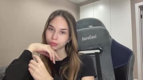 Snapshot of tryme_muse chatting on December 3, 5:11 pm tryme_muse online show from December 3, 5:11 pm