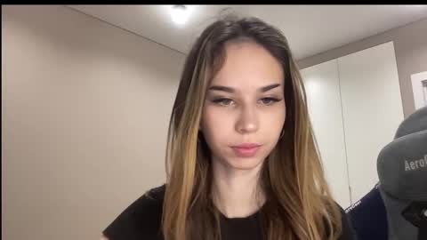 Snapshot of tryme_muse chatting on December 19, 5:09 pm tryme_muse online show from December 19, 5:09 pm