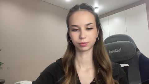 Snapshot of tryme_muse chatting on December 20, 5:20 pm tryme_muse online show from December 20, 5:20 pm