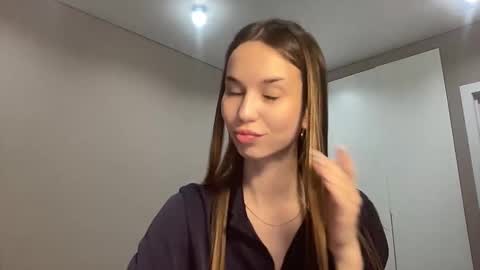 Snapshot of tryme_muse chatting on January 18, 5:06 pm tryme_muse online show from January 18, 5:06 pm