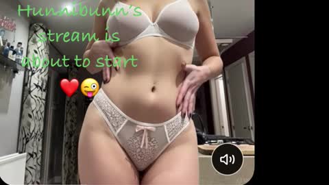 Snapshot of ts_hunnibunn chatting on March 14, 12:21 pm Hunnibun online show from March 14, 12:21 pm