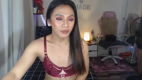 Snapshot of ts_jadexxx chatting on January 10, 2:04 am Jade online show from January 10, 2:04 am