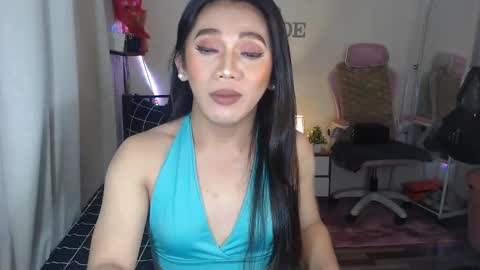 Snapshot of ts_jadexxx chatting on February 21, 12:05 am Jade online show from February 21, 12:05 am