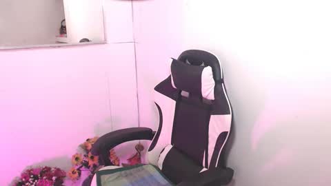 ts_lovelicious online show from November 11, 2:22 am