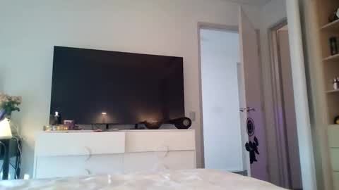 TS Rose25 online show from March 4, 7:51 am