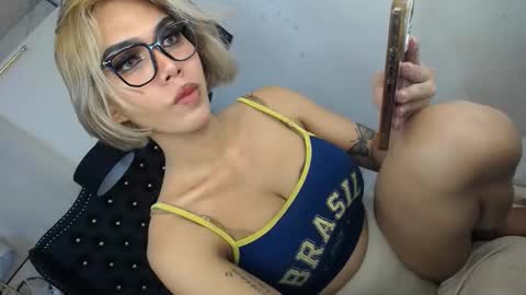 Snapshot of ts_tatiana chatting on September 12, 5:46 pm billie online show from September 12, 5:46 pm