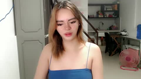 Snapshot of ts_vexana chatting on March 3, 9:55 am Dhalia online show from March 3, 9:55 am