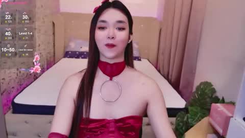 ts_yoshi_ online show from November 9, 4:38 pm