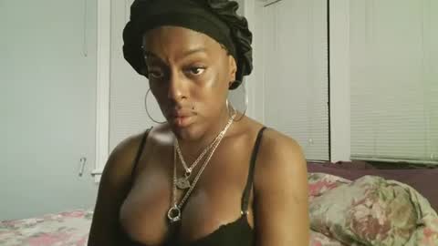 Amber White online show from May 27, 6:32 am
