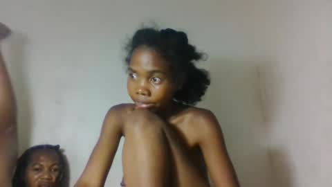 tsaraflorida online show from November 30, 12:03 am