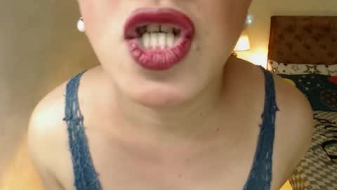 Carolina online show from March 27, 11:26 pm