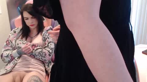 Snapshot of tschelseamariexxx chatting on February 6, 10:43 pm Chelsea Marie online show from February 6, 10:43 pm