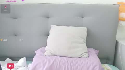 Snapshot of tscn88 chatting on January 5, 4:36 am Anne Bebe online show from January 5, 4:36 am