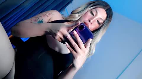 Julian online show from December 2, 8:59 pm