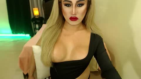 SEDUCTIVEmistresCUMS online show from February 22, 12:49 am
