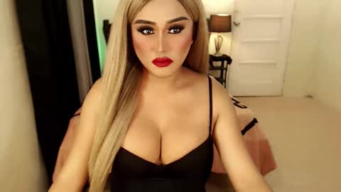SEDUCTIVEmistresCUMS online show from March 12, 5:57 am