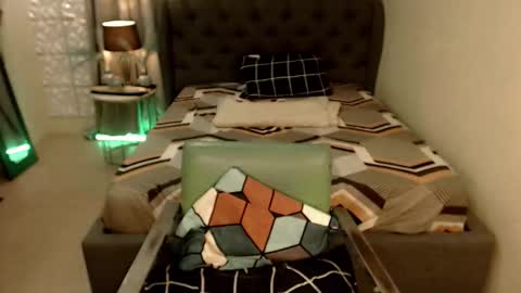 Snapshot of tshugescock chatting on October 29, 7:04 pm SEDUCTIVEmistresCUMS online show from October 29, 7:04 pm