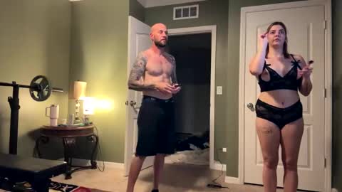 Snapshot of tslizzy0084 chatting on January 14, 1:22 am tslizzy0084 online show from January 14, 1:22 am