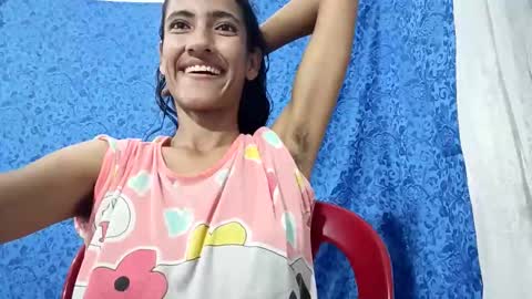 Snapshot of tsmilingg chatting on May 26, 8:21 am Dulce online show from May 26, 8:21 am